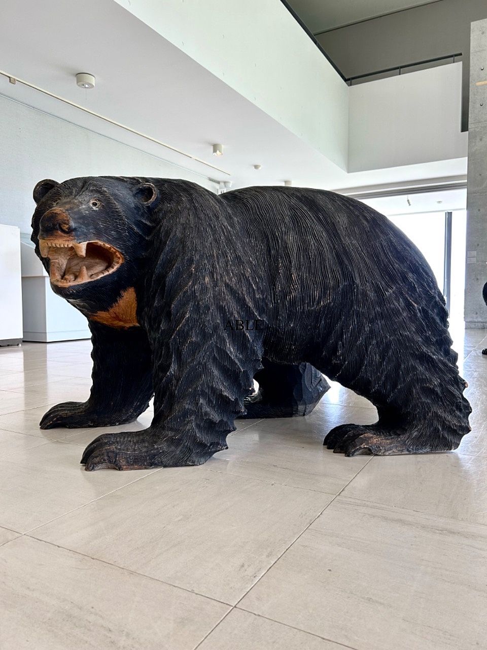 『木彫りの熊』石神の丘美術館にて